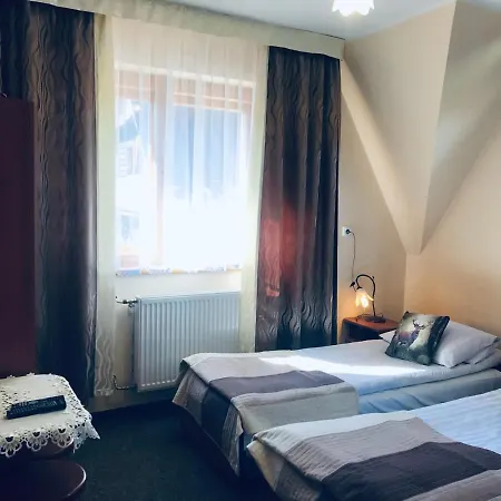 Pod Górami *