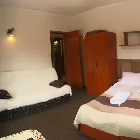 Pod Górami *
